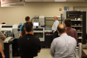 Bob Flinn shows Horizon Mark IV at FInishing 360