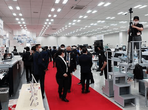 Attendees at Horizon Smart Factory Event